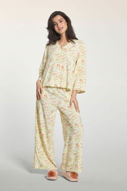 طقم بيجامة بطبعة زهور وياقة V product image