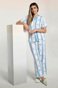 طقم بجامة مخطط بقميص بياقة وأكمام قصيرة product image